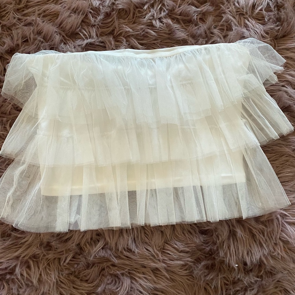White ruffle top